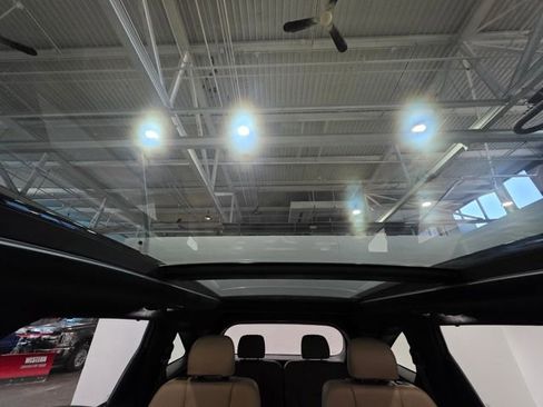 Used 2025 Kia Sorento SX Prestige w/ Olive Brown Leather Package image 16