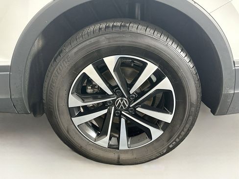 Used 2023 Volkswagen Tiguan S image 11