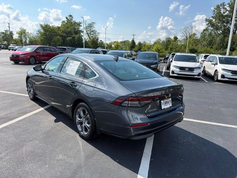 Used 2024 Honda Accord EX image 4