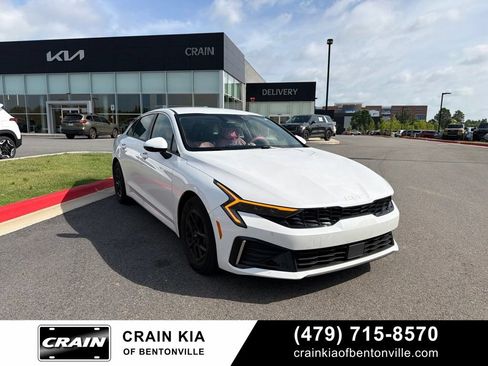 Used 2025 Kia K5 LXS FWD image 1