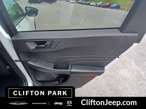 Used 2024 Ford Escape Active AWD/4WD image 14