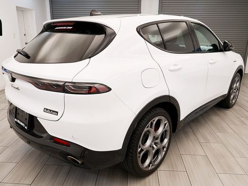 Used 2024 Alfa Romeo Tonale Veloce AWD/4WD image 5