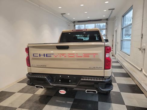 Used 2022 Chevrolet Silverado 1500 Custom Trail Boss image 4
