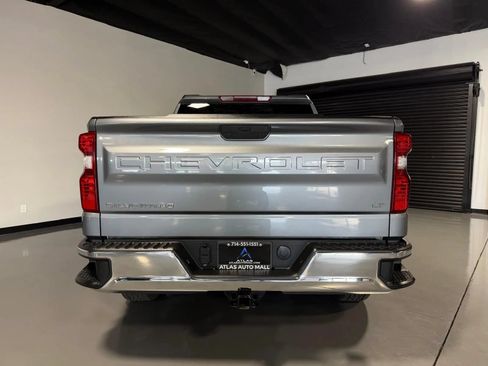 Used 2022 Chevrolet Silverado 1500 LT RWD image 5