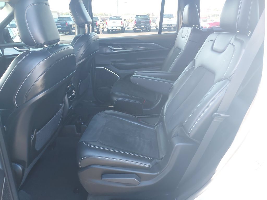 Used 2021 Jeep Grand Cherokee L Laredo AWD/4WD image 14