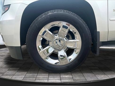 Used 2016 Chevrolet Suburban LTZ AWD/4WD image 36