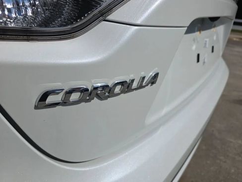 Used 2020 Toyota Corolla LE FWD image 11