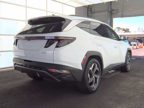 Used 2024 Hyundai Tucson Limited AWD/4WD image 2