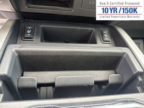 Used 2021 Nissan Titan SV w/ SV Convenience Package image 23