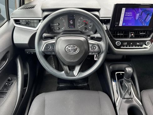 Used 2024 Toyota Corolla LE image 27