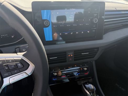 New 2026 Volkswagen Jetta SE image 18