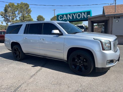 Used 2017 GMC Yukon XL Denali w/ Open Road Package RWD image 2