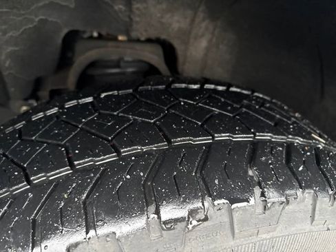 Used 2018 Chevrolet Silverado 1500 LT w/ All Star Edition image 27