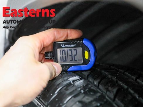 Used 2021 Toyota RAV4 LE image 26