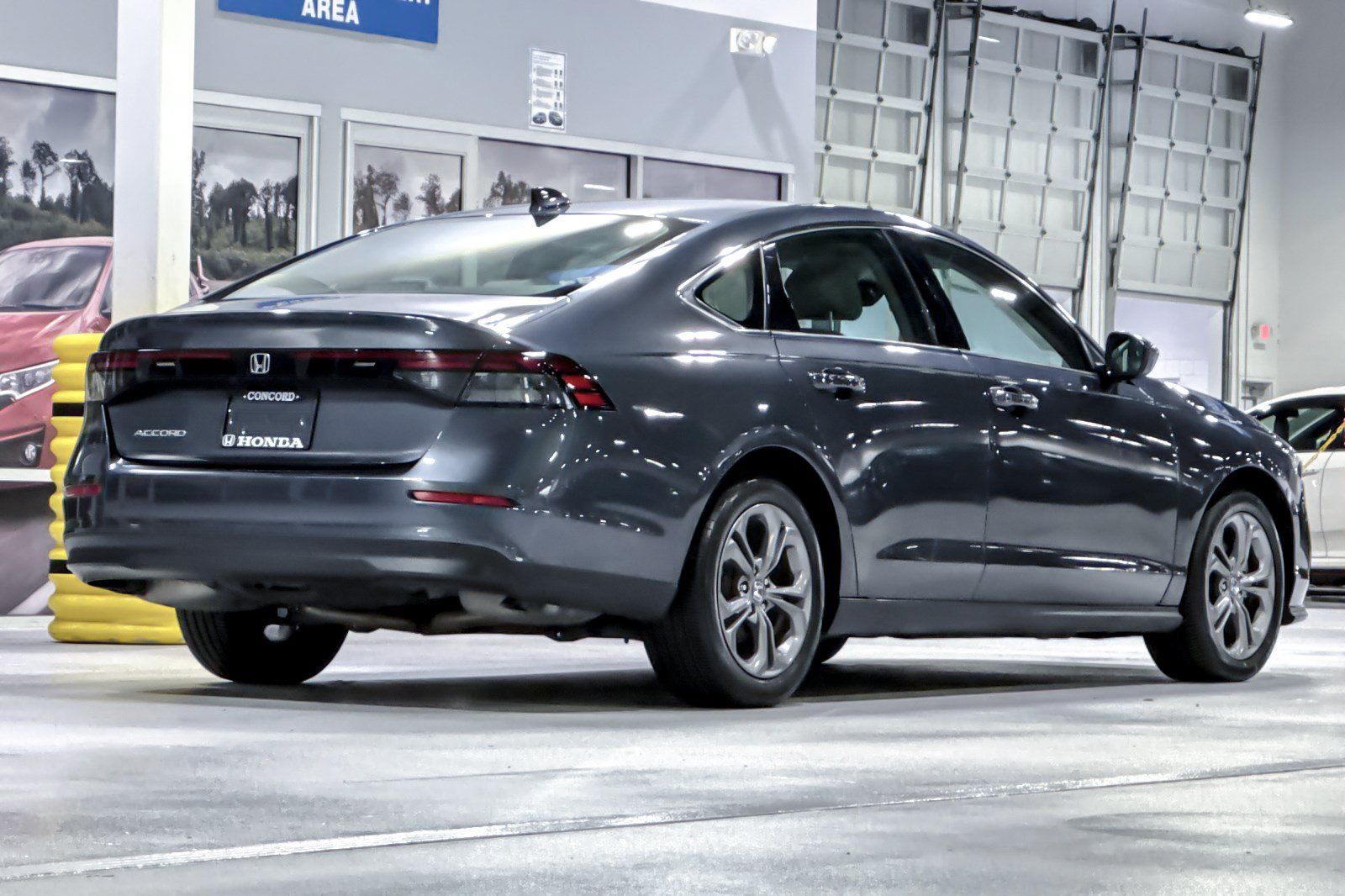 Used 2024 Honda Accord EX image 9