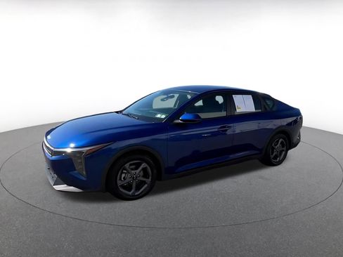 Used 2025 Kia K4 LXS image 7