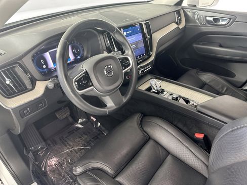Used 2022 Volvo XC60 B5 Inscription w/ Protection Package Premier image 9