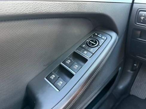 Used 2018 Genesis G80 3.8 w/ Option Group 03 image 23