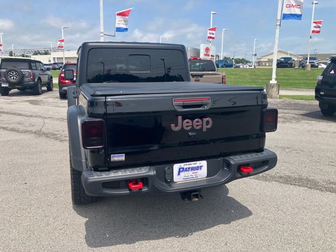 Used 2022 Jeep Gladiator Rubicon w/ Cold Weather Group AWD/4WD image 6