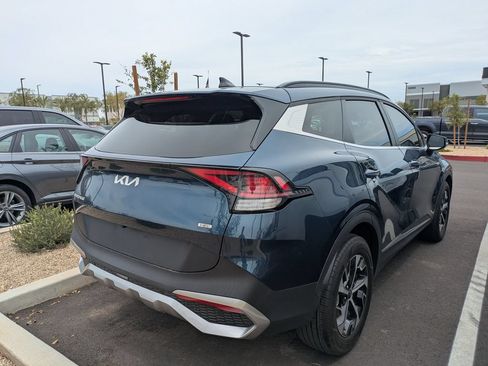 Used 2024 Kia Sportage EX w/ EX Premium Package AWD/4WD image 2