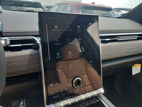 New 2025 GMC Sierra EV Denali image 20