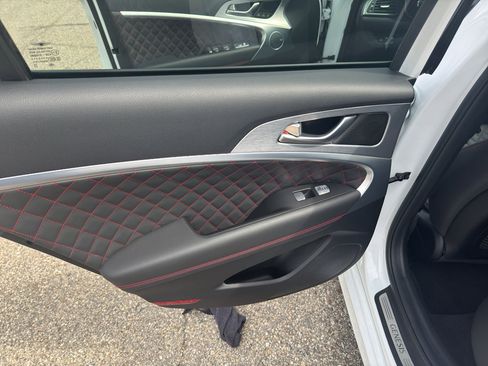 Used 2021 Genesis G70 3.3T w/ Sport Package image 30