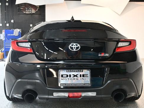 Used 2023 Toyota GR86 Premium RWD image 15
