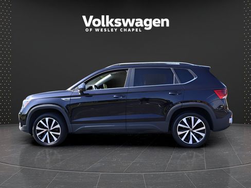 Used 2024 Volkswagen Taos SE FWD image 5