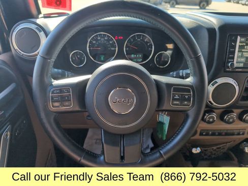 Used 2015 Jeep Wrangler Unlimited Sahara w/ Dual Top Group image 18