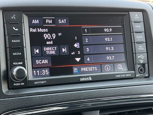 Used 2019 Dodge Grand Caravan SXT FWD image 21