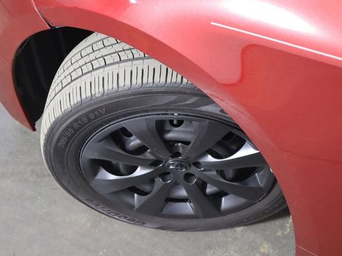 Used 2022 Toyota Corolla LE FWD image 39