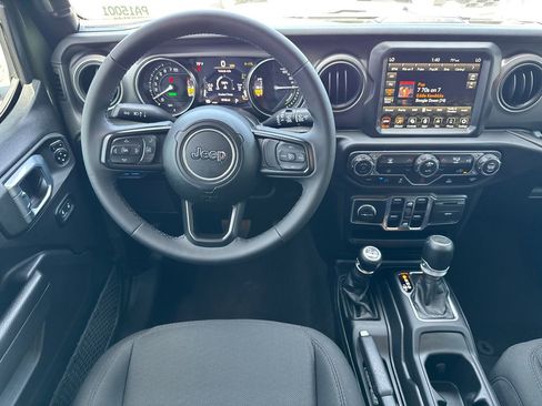 Certified 2023 Jeep Wrangler Unlimited w/ 8.4" Radio Group AWD/4WD image 22