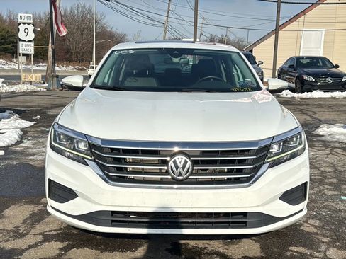Used 2021 Volkswagen Passat 2.0T SE image 2