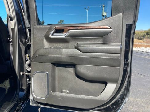 Used 2024 GMC Sierra 1500 SLT image 44