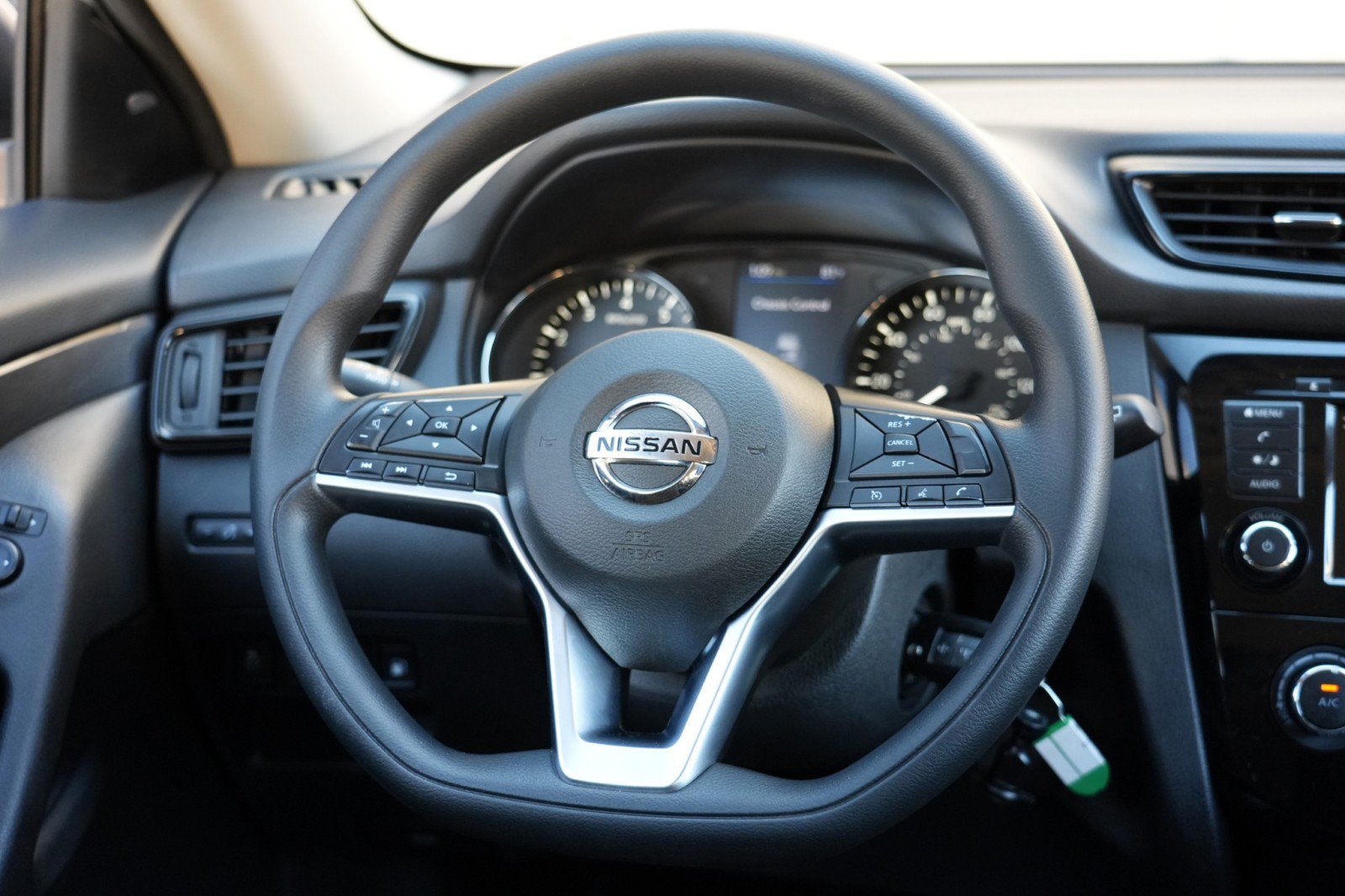 Used 2019 Nissan Rogue S FWD image 18