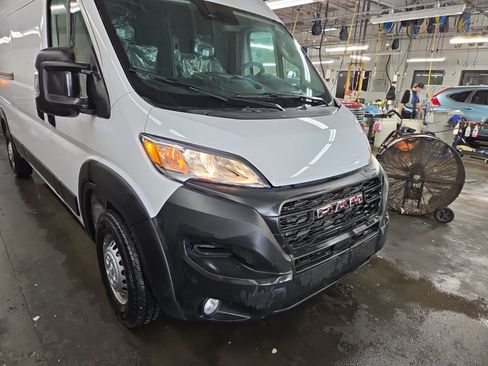 Used 2025 RAM ProMaster 3500 w/ Convenience Group FWD image 2