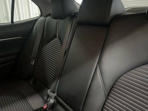 Used 2021 Toyota Camry SE image 15