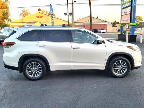 Used 2018 Toyota Highlander XLE image 4