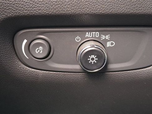 Used 2023 Chevrolet Traverse LT w/ Midnight/Sport Edition AWD/4WD image 25