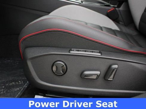 New 2026 Volkswagen GTI SE image 4