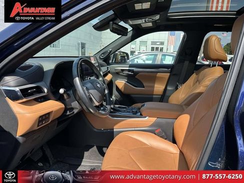 Used 2023 Toyota Highlander Platinum AWD/4WD image 20