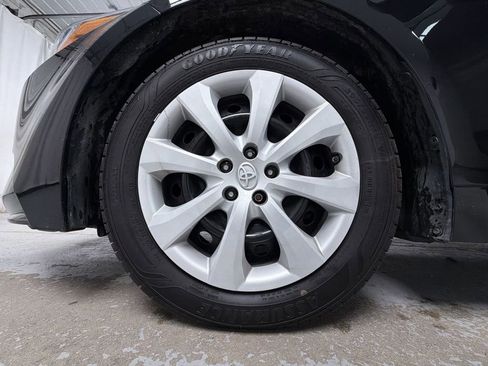 Used 2021 Toyota Corolla LE w/ Carpet Mat Package (TMS) FWD image 14