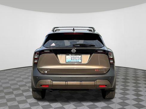 Used 2026 Nissan Kicks SR w/ Cold Weather Package AWD/4WD image 5