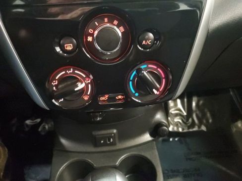 Used 2017 Nissan Versa SV w/ SV Special Edition Package image 19