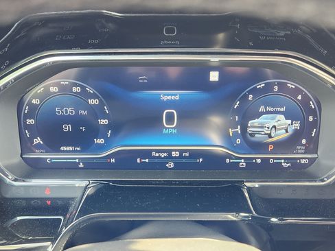 Used 2022 Chevrolet Silverado 1500 ZR2 w/ Technology Package image 22