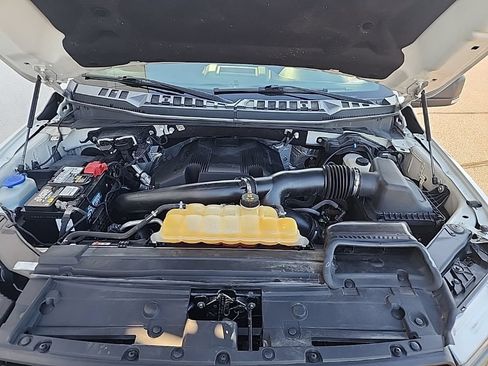 Used 2018 Ford F150 XLT w/ Equipment Group 302A Luxury AWD/4WD image 8