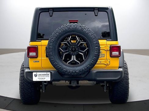 Used 2021 Jeep Wrangler Unlimited Sport AWD/4WD image 8