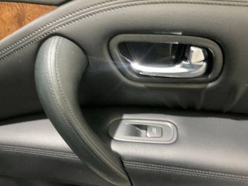 Used 2021 Nissan Armada SL RWD image 16