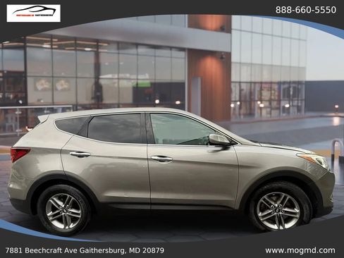 Used 2017 Hyundai Santa Fe Sport FWD image 7