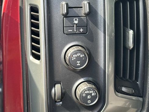 Used 2018 Chevrolet Silverado 1500 LT w/ All Star Edition AWD/4WD image 22